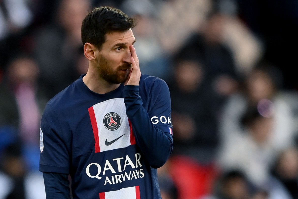 Após vaias em derrota do PSG, futuro de Messi fica ainda mais incerto