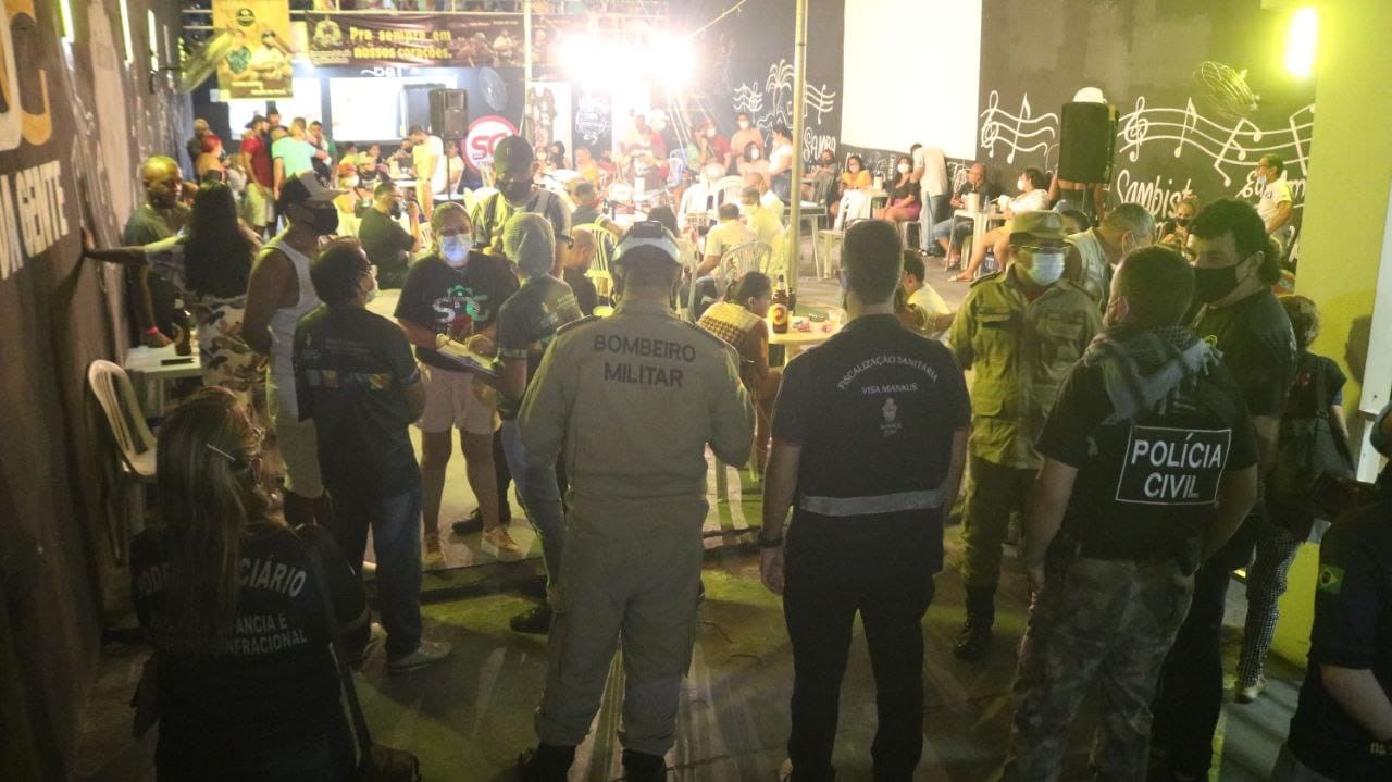 Oito festas são encerradas em Manaus por descumprirem decreto que proíbe venda de ingressos