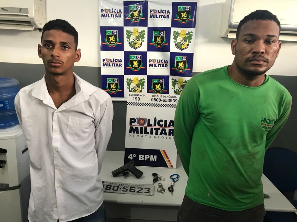 Ladrões foram presos após tentarem roubar carro e serem perseguidos por testemunhas em Várzea Grande — Foto: Polícia Militar de Mato Grosso