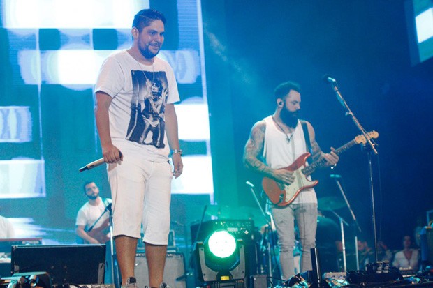 Jorge e Mateus no Festival Virada Salvador 2018 (Foto: Ricardo Cardoso e Ícaro Cerqueira/Ed. Globo)