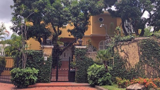 BBC - Preços elevados das casas no Caracas Country Club persistem apesar da crise (Foto: NORBERTO PAREDES)