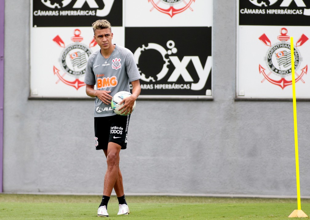 Escalação do Corinthians: Cantillo volta a treinar em campo e pode reforçar o time contra o Botafogo