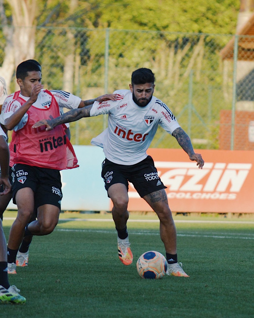 Liziero será titular contra o Guarani — Foto: Divulgação São Paulo
