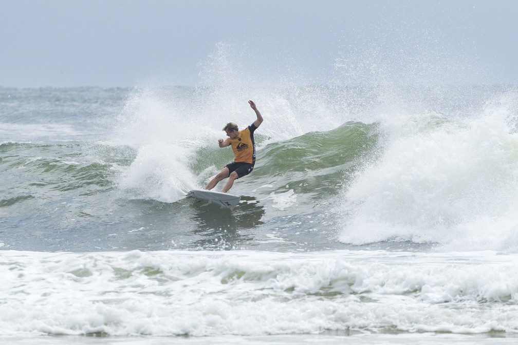 John John Florence não resistiu ao jovem australiano Mikey Wright (Foto: Kelly Cestari/WSL)