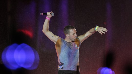 Ingressos para shows do Coldplay no Brasil chegam a R$ 4,6 mil na internet; entenda