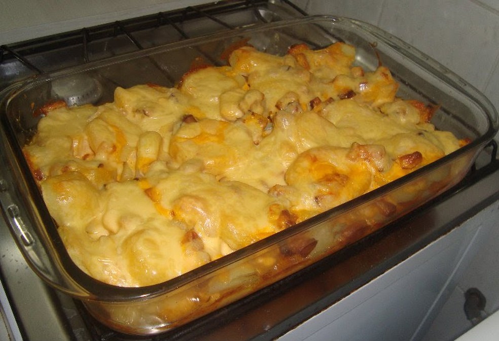 Batata Gratinada Com Molho Cheddar E Bacon