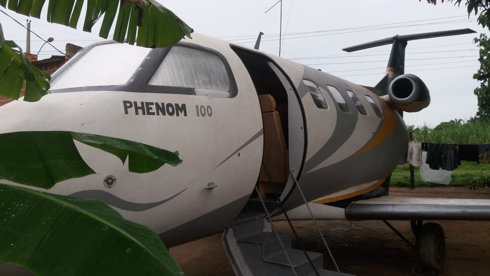 A aeronave executiva, Phenom, foi construída por seu Geraldo durante a pandemia do novo coronavírus — Foto: Arquivo pessoal