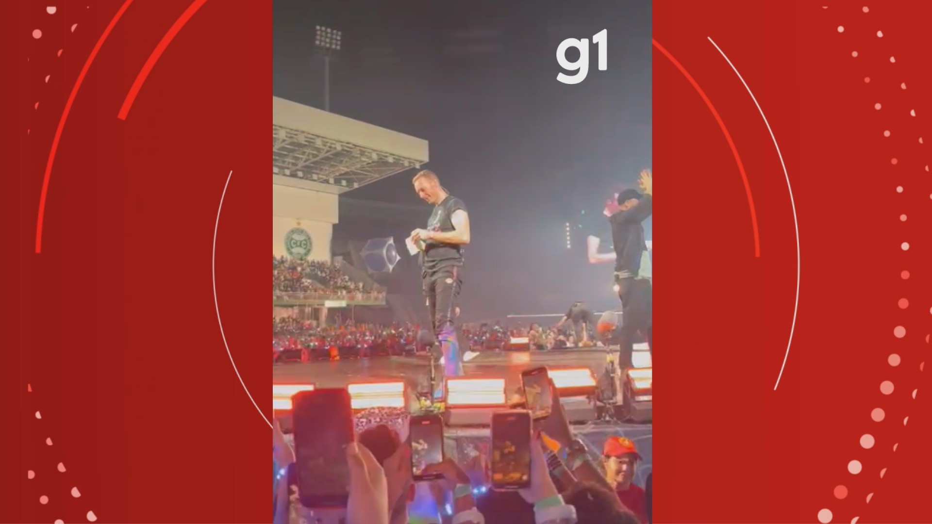 Vocalista do Coldplay revela sexo de bebê durante show em Curitiba: 'A gente entrou em surto'