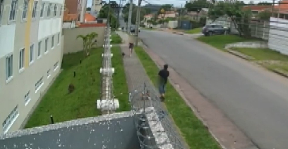 Homem importunou sexualmente duas mulheres no mesmo bairro de Curitiba &mdash; Foto: Reprodu&ccedil;&atilde;o