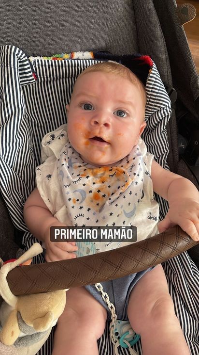 Luiza Possi mostrou o filho Matteo comendo mamão pela primeira vez (Foto: Reprodução/Instagram)