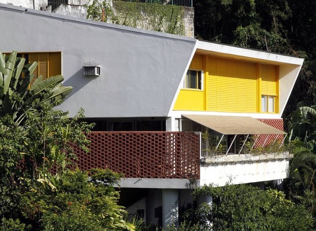 Casa Oscar Niemeyer na região da Lagoa Rodrigo de Freitas, no Rio de Janeiro (Foto: Arte Fora do Museu / Reprodução)