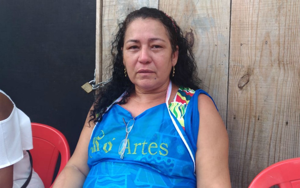 Aluna de Nadinho, Raimunda Oliveira se emociona ao lembrar do professor (Foto: Juliana Almirante/ G1)