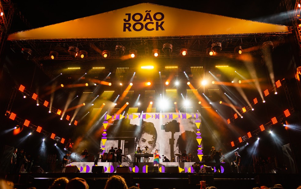 Emicida, Criolo e Céu dividem o palco no João Rock 2022 em Ribeirão Preto, SP — Foto: Érico Andrade/g1