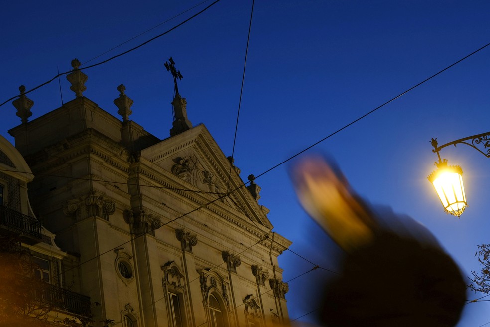 Imagem de uma igreja no centro de Lisboa, em Portugal — Foto: Pedro Nunes/Reuters