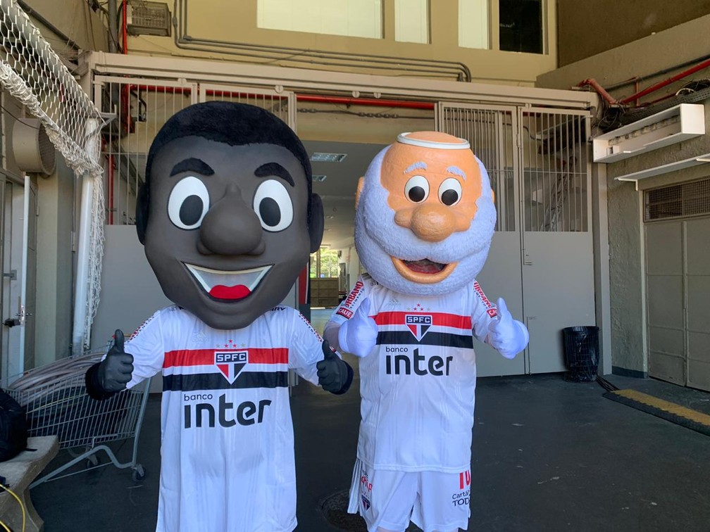 Em noite de Copa do Brasil, São Paulo estreia mascote em homenagem a Leônidas da Silva