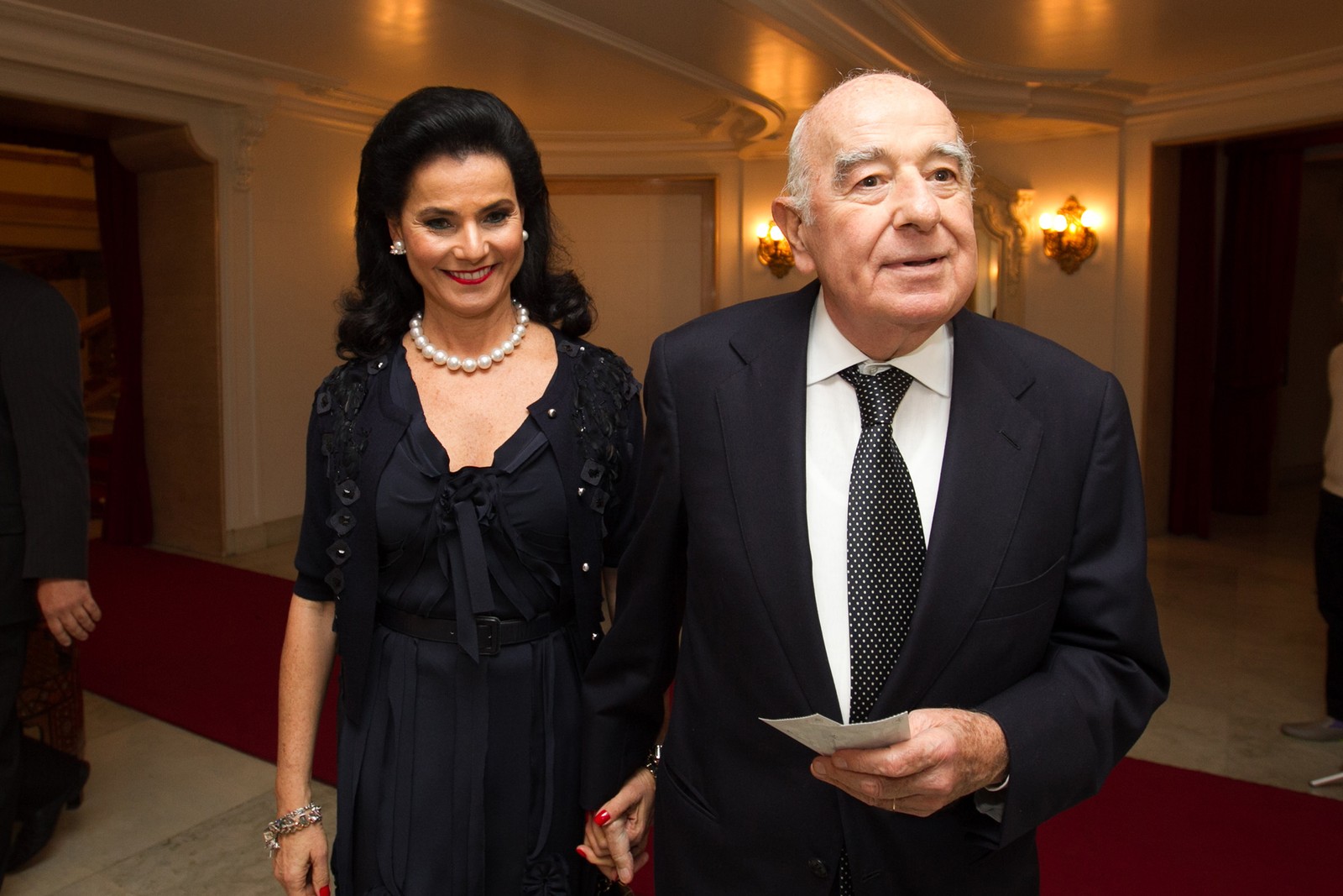 Vicky Safra (aqui ao lado do marido Joseph Safra) e família ocupam a 100ª posição do ranking da Forbes, com um patrimônio equivalente a US$ 16,7 bilhões . Foto: Bloomberg