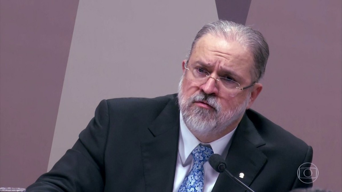 Augusto Aras admite ter assinado carta a favor da 'cura gay', mas afirma não acreditar na prática