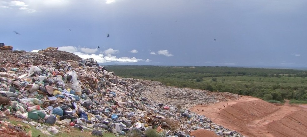 Em Várzea Grande, a área não tem licença ambiental — Foto: TVCA/Reprodução