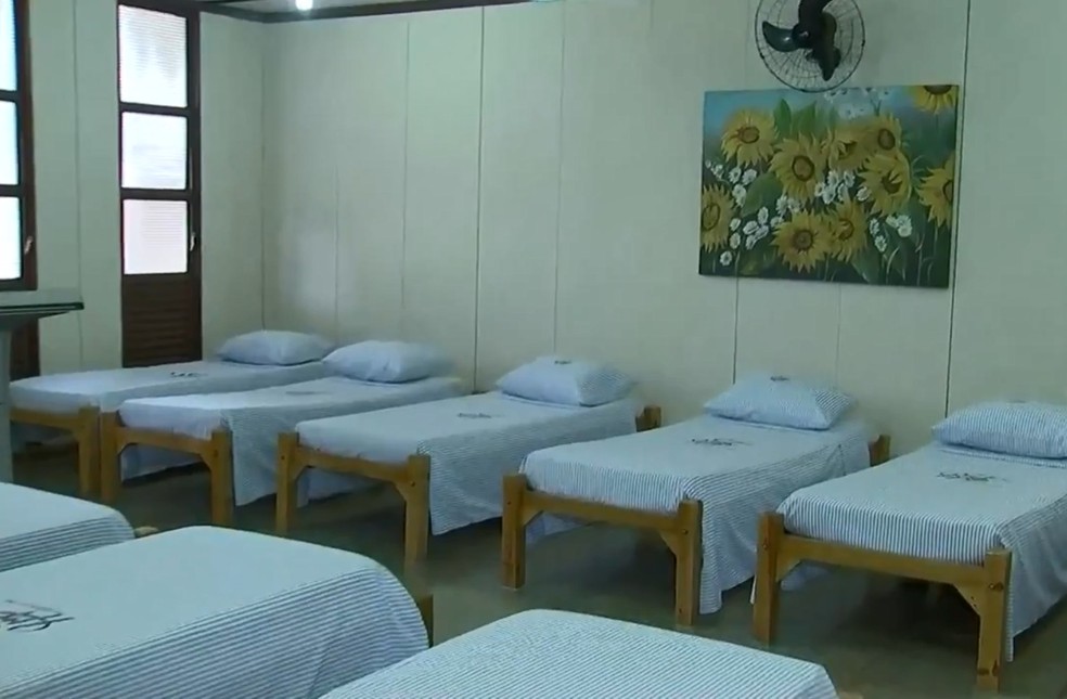 Moradores de rua poderão ficar no local por tempo pré-definido — Foto: Reprodução/TV TEM