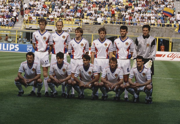 A seleção da então Iugoslávia durante a Copa do Mundo de 1990 (Foto: Getty Images)