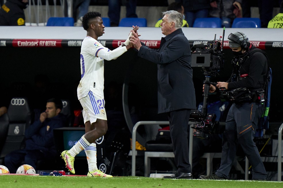 Vinicius Junior Carlo Ancelotti Real Madrid — Foto: Getty Images