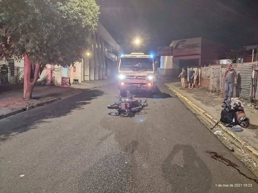 Acidente foi neste sábado (1º), na Rua Abílio Nascimento — Foto: Cedida 