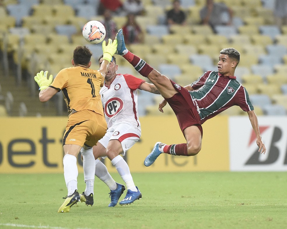 Destaque no início do Carioca, Miguel não atuou mais após o jogo de ida contra o La Calera — Foto: André Durão