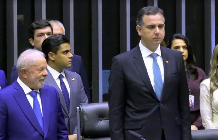 O presidente Lula ao lado do presidente do Senado Federal, Rodrigo Pacheco
