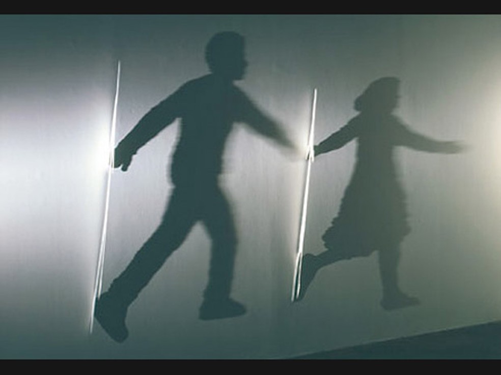 Artista Japonesa Faz Arte Com Projecao De Sombras Na Parede Casa E Decoracao Gnt