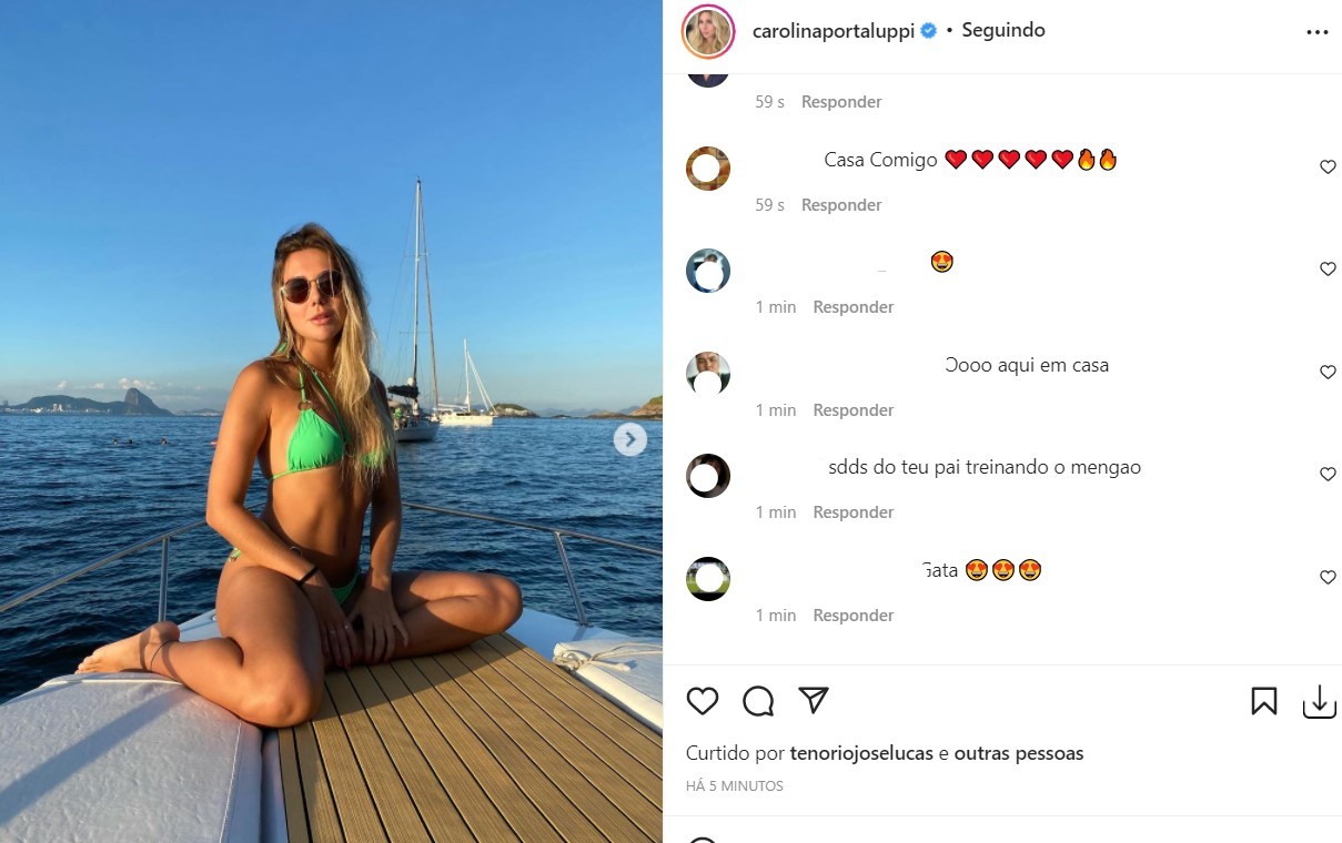 Carolina Portaluppi surge de biquíni e fã faz pedido inusitado (Foto: reprodução/instagram)