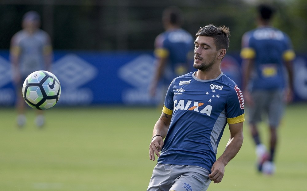 Pausa na decisão: Arrascaeta garante Cruzeiro 100% focado no jogo contra a Chape, pela Copa do Brasil