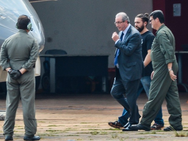 Brasília - O ex-presidente da Câmara dos Deputados, Eduardo Cunha, embarca para Curitiba após ser preso pela Polícia Federa (Foto: Wilson Dias/Agência Brasil)