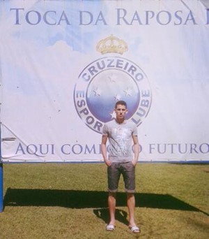 João Victor lamenta não seguir no Cruzeiro e destaca elogios de Luxa