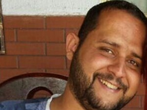 Empresário Anor Pereira da Silva Filho, 28 anos, morre após briga em bar de Goiânia, Goiás (Foto: Arquivo Pessoal/ Emanuele Laranjeiras)