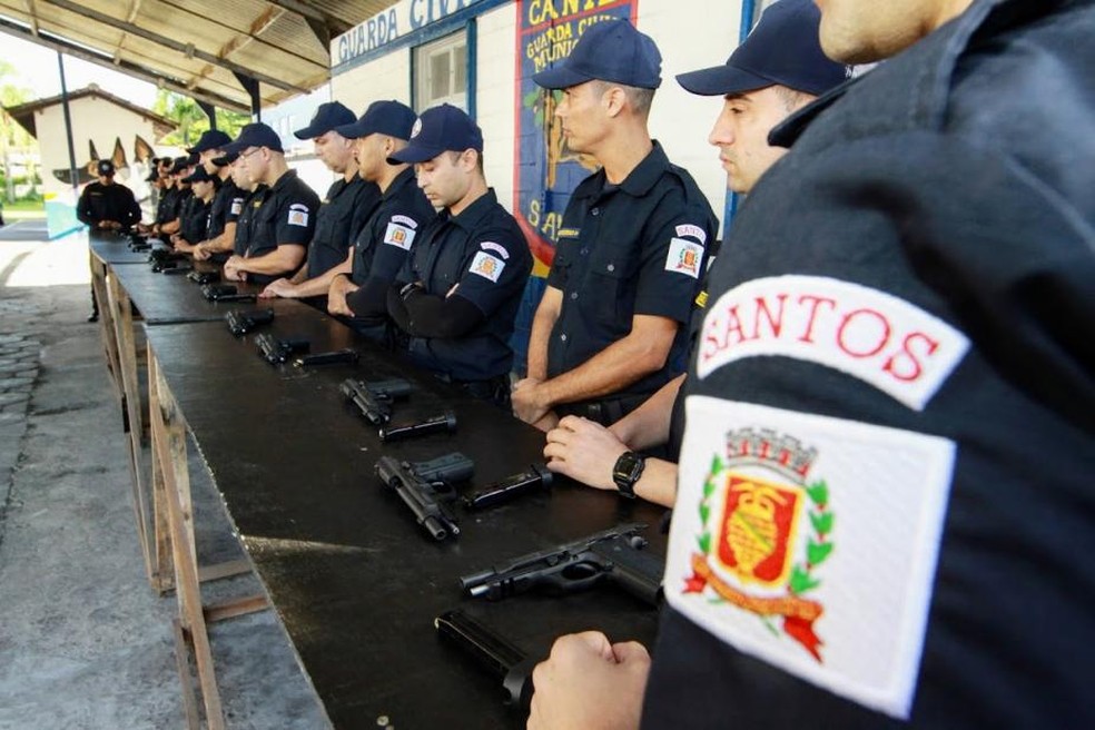 Guarda Civil Municipal de Santos capacita turma para uso de arma de fogo  — Foto: Carlos Nogueira/Prefeitura de Santos