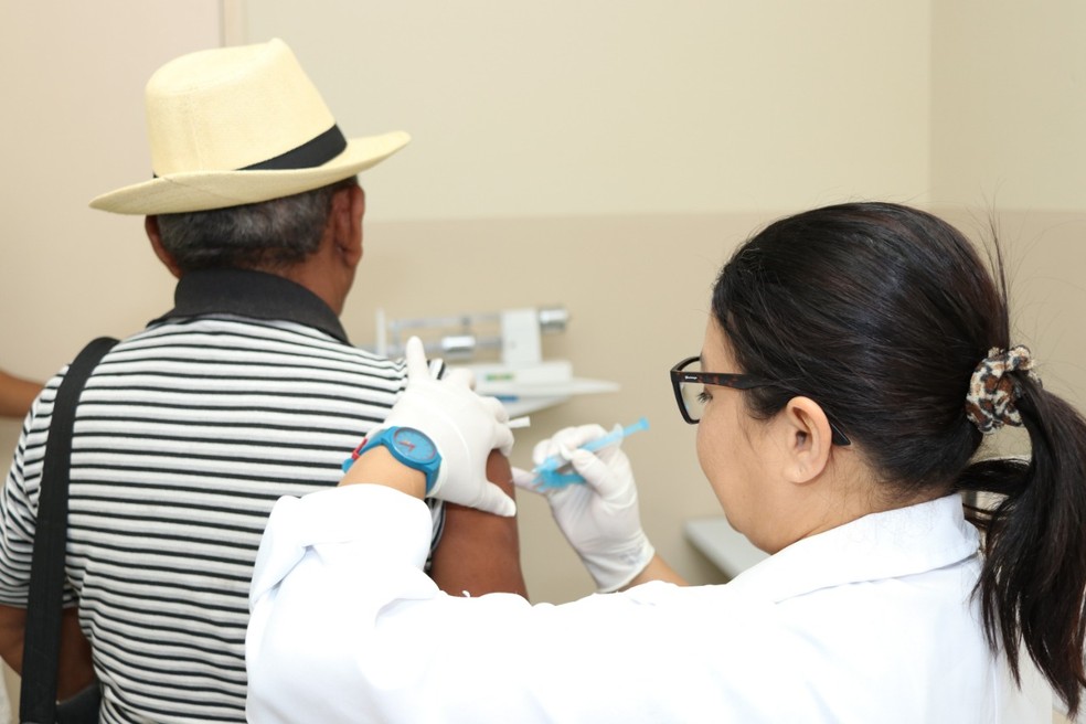 Vacinas contra gripe estão disponíveis em Petrolina — Foto: Ascom PMP