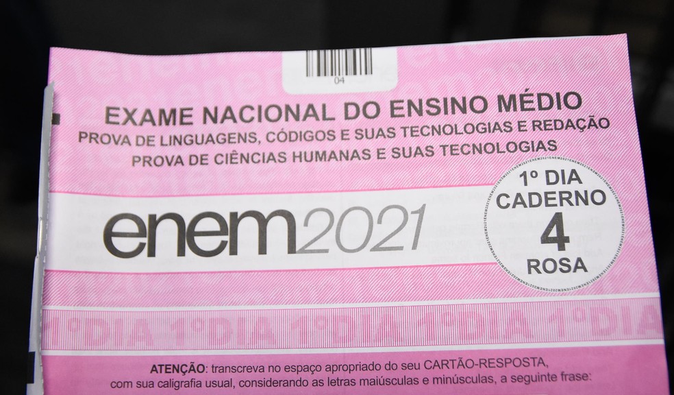 Caderno de prova do enem, prova rosa — Foto: Ronaldo Silva/Futura Press/Estadão Conteúdo