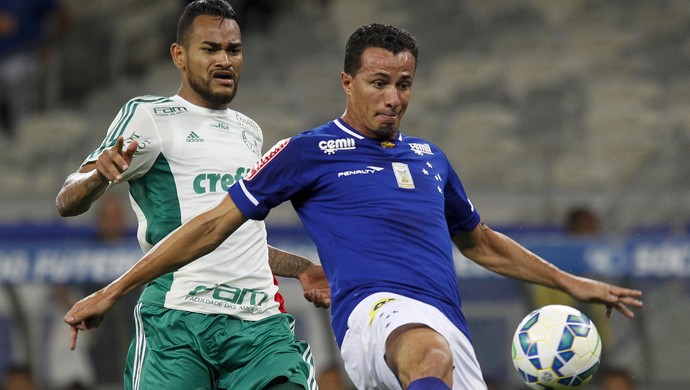 Após eliminação, Damião nega racha no Cruzeiro: Nosso grupo é fechado