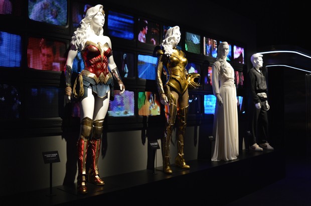 Figurinos de Mulher-Maravilha e outros filmes da DC (Foto: Quem)