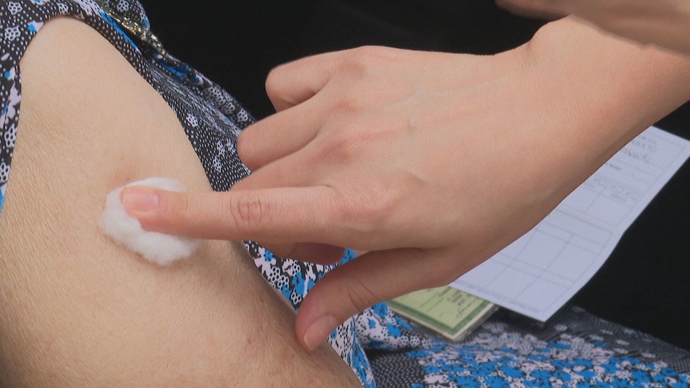 Vacinação contra a Covid-19 no DF — Foto: TV Globo / Reprodução