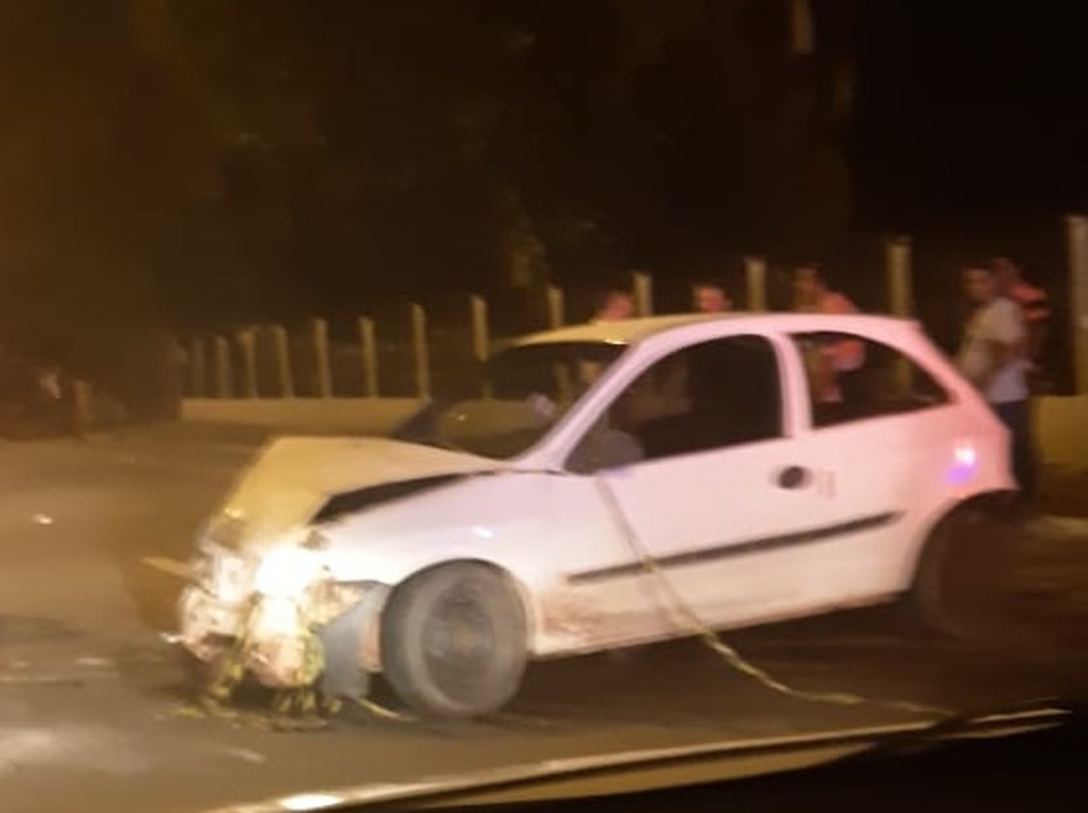 Carro foi atingido por Range Rover de juiz — Foto: Arquivo pessoal