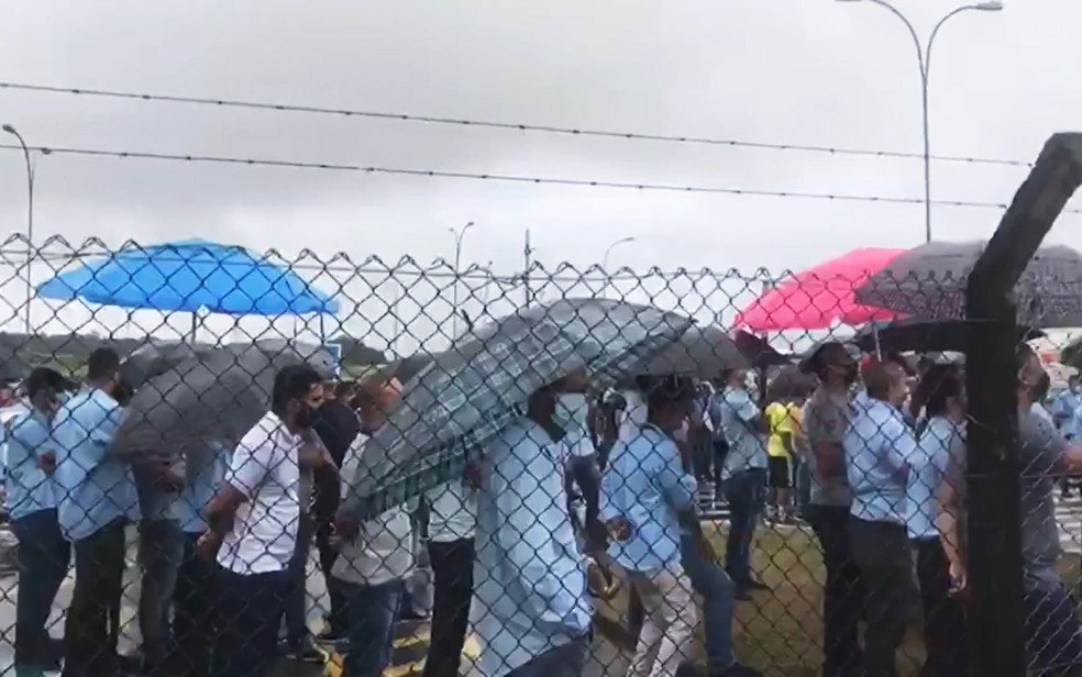 Funcionários da Ford iniciaram protesto em Camaçari (BA) — Foto: Reprodução/Redes Sociais