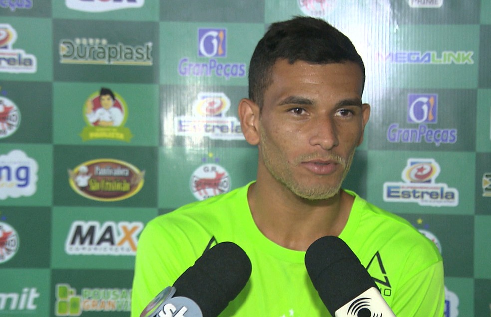 Com a saída de Araújo, Rafael Ibiapino é o artilheiro do Serrano-PB (Foto: Reprodução/TV Cabo Branco)