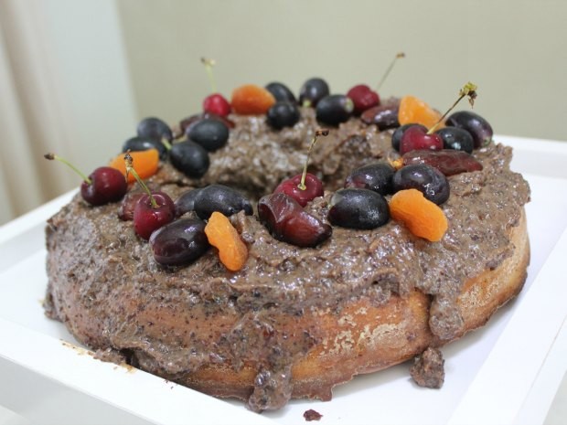 Fábrica de Bolo Vó Alzira - O Bolo de Natal da Vó Alzira é feito com as  tradicionais frutas cristalizadas, que não podem faltar na sua ceia de  Natal. Ele é produzido