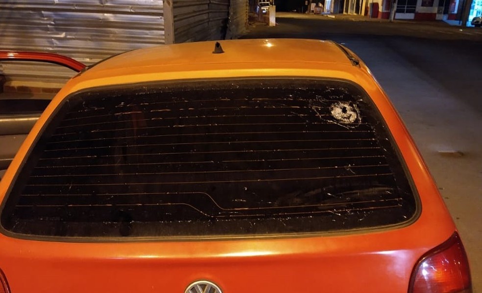 Bebê estava no carro com a família quando disparo atingiu o veículo — Foto: Divulgação/Polícia Civil