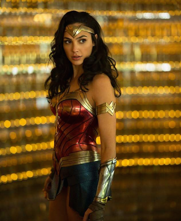 Gal Gadot Publica Primeiras Fotos Como Mulher Maravilha No Set Do Segundo Filme Monet Filmes