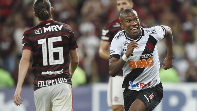 Reinier marca, Flamengo atropela o Avaí e se mantém na liderança