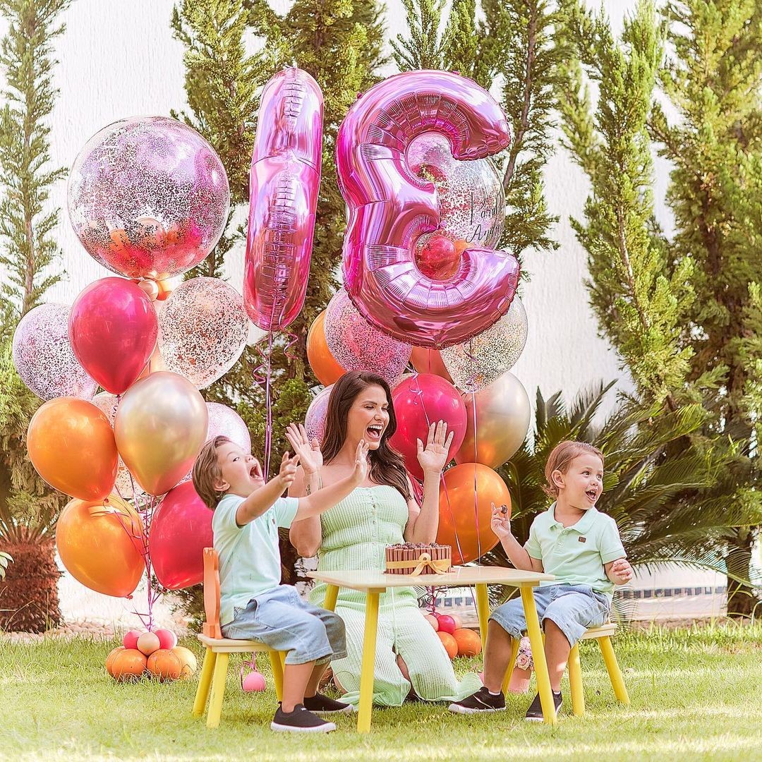 Andressa Suita celebra aniversário com filhos: 