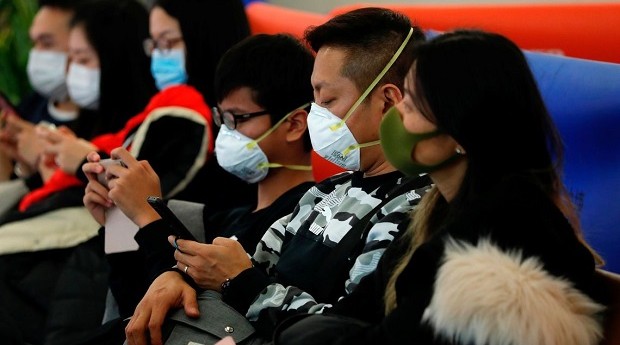 Número de mortes pelo coronavírus passa de 100 na China (Foto: TYRONE SIU/Agência Brasil)