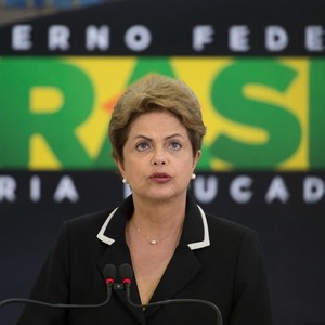 Dilma Rousseff discursa durante lançamento do programa de incentivo às exportações em Brasília (Foto: Marcelo Camargo/Agência Brasil)